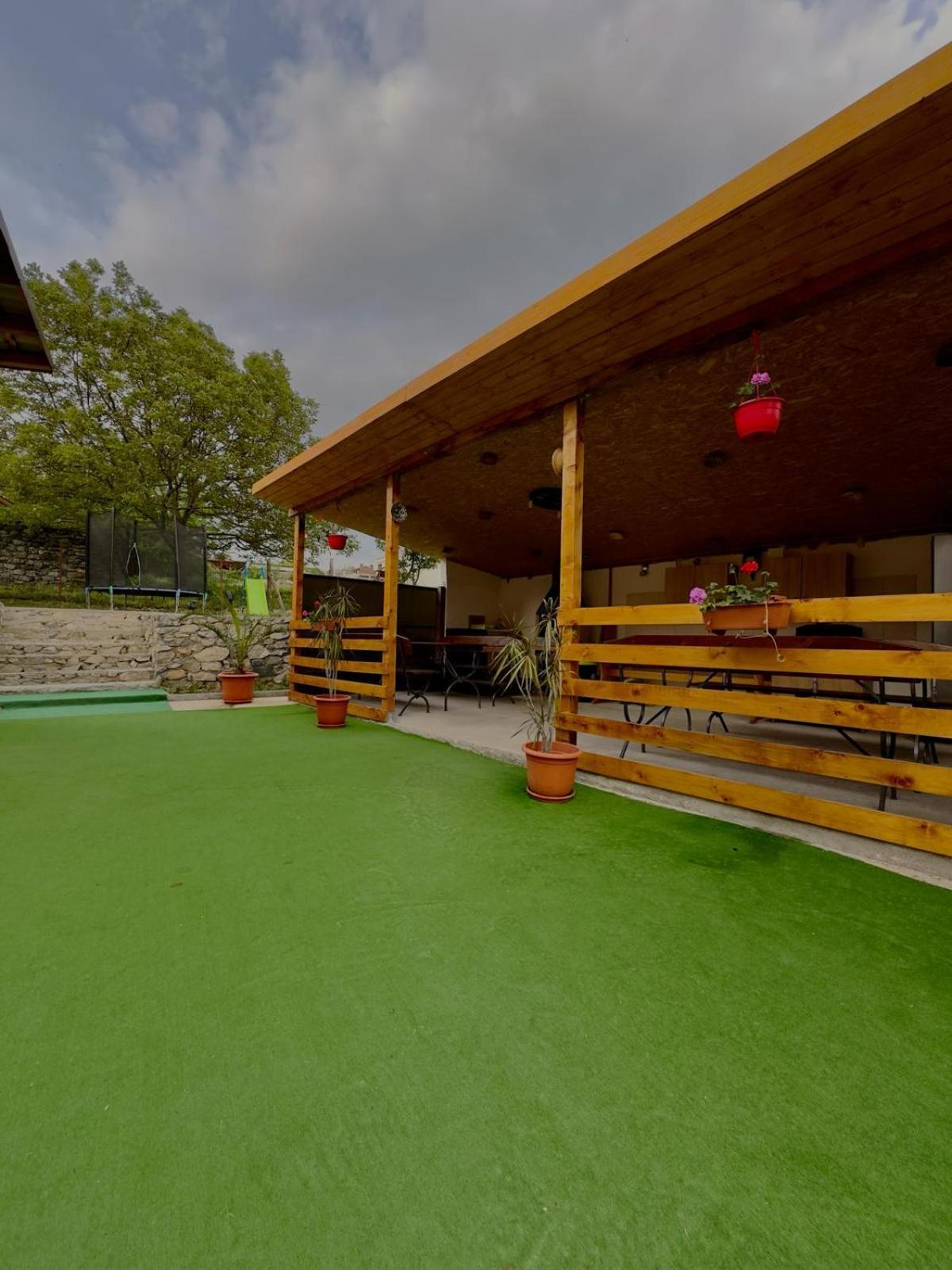 Cabanutele La Denisa Campsite
